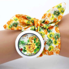 Load image into Gallery viewer, Ladies flower cloth Watch