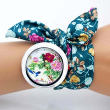 Load image into Gallery viewer, Ladies flower cloth Watch