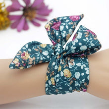 Load image into Gallery viewer, Blue Flower Watch
