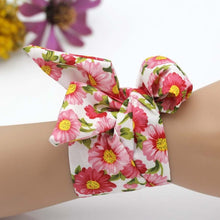 Load image into Gallery viewer, Blue Flower Watch