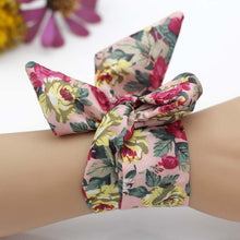 Load image into Gallery viewer, Blue Flower Watch
