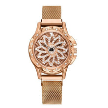 Load image into Gallery viewer, Women Mesh Magnet Buckle Lucky Flower Watch 360 Rotated